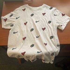 White Nike T-shirt